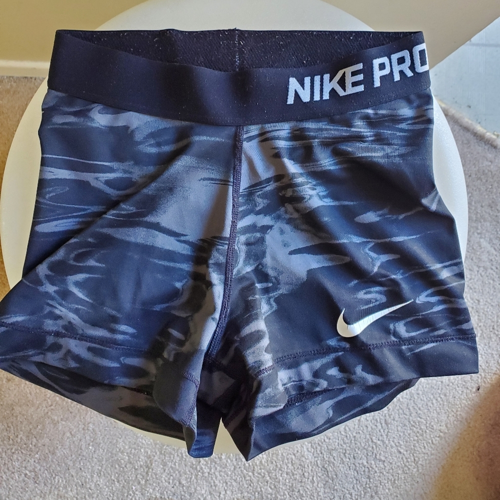 Nike Pro 3"